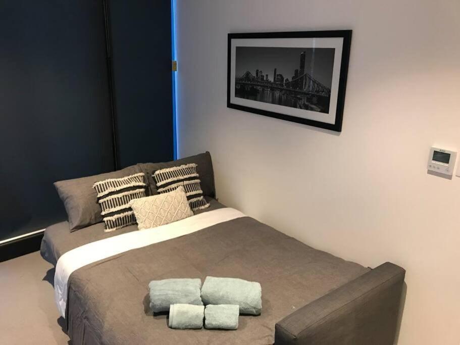 Breathtaking River View Brisbane's Iconic Skytower Apartment *